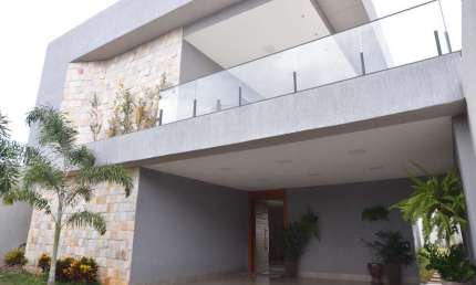 Sobrado Alto Padrão – Setor Criméia Oeste ✨ Elegância, Conforto e Excelente Localização!  Descubra o equilíbrio perfeito entre sofisticação e funcion Sobrado com 5 Quarto(s) e 6 banheiro(s) à Venda, 4