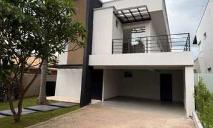 Sobrado Portal do Sol 1  Casa em Condomínio com 4 Quarto(s) e 5 banheiro(s) à Venda, 368 por R$ 2.649.000 no setor Loteamento Portal do Sol I IN25680