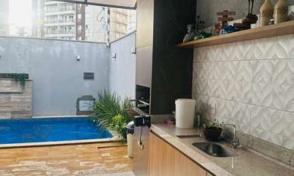 LINDA CASA COM PISCINA AQUECIDA - VILA ROSA - 3/4 Casa de Rua com 3 Quarto(s) e 2 banheiro(s) à Venda, 140 por R$ 850.000 no setor Vila Rosa VN25733