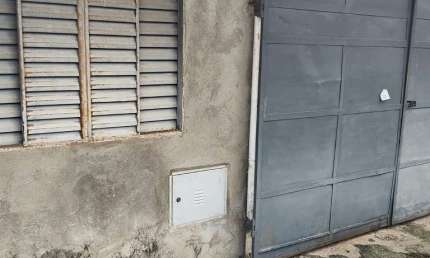 Casa Simples 03 Quartos 01 suíte  Casa de Rua com 2 Quarto(s) e 2 banheiro(s) à Venda, 99 por R$ 220.000 no setor Residencial Itamaracá VN26613