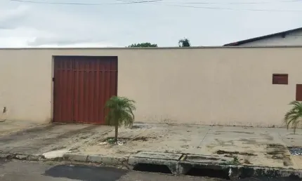 casa no setor vila pedroso  Casa de Rua com 3 Quarto(s) e 1 banheiro(s) à Venda, 468 por R$ 750.000 no setor Vila Pedroso AD26679