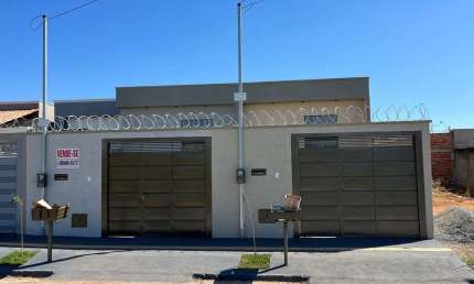 casa buena vista Casa de Rua com 1 Quarto(s) e 2 banheiro(s) à Venda, 75 por R$ 250.000 no setor Residencial Buena Vista IV AD26990