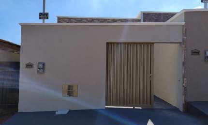 CASA SETOR MAYSA TRINDADE  Casa de Rua com 3 Quarto(s) e 1 banheiro(s) à Venda, 110 por R$ 320.000 no setor Setor Maysa AD27183