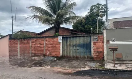 Casa 3 quartos com 1 suíte no Setor Alice Barbosa Casa de Rua com 3 Quarto(s) e 1 banheiro(s) à Venda, 141 por R$ 280.000 no setor Residencial Alice Barbosa AD27221