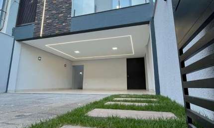 Sobrado novo com 3 suítes e piscina no Jardim Atlântico! Casa de Rua com 3 Quarto(s) e 5 banheiro(s) à Venda, 215 por R$ 980.000 no setor Jardim Atlântico AU27195