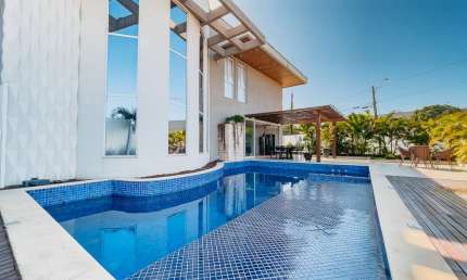 Sobrado a venda 5 suítes Jardins Lisboa Casa em Condomínio com 5 Quarto(s) e 7 banheiro(s) à Venda, 470.33 por R$ 4.100.000 no setor Jardins Lisboa AU27354