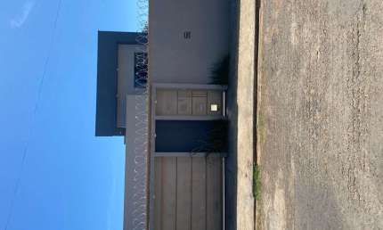 CASA SANTA FÉ 1 Casa de Rua com 3 Quarto(s) e 3 banheiro(s) à Venda, 127 por R$ 560.000 no setor Residencial Santa Fé I VN27432