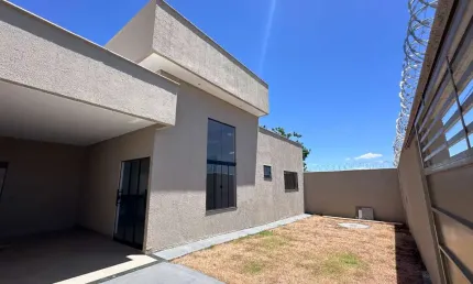 Casa 3Q Veiga Jardim Casa de Rua com 3 Quarto(s) e 2 banheiro(s) à Venda, 92.97 por R$ 425.976 no setor Parque Veiga Jardim AD27500