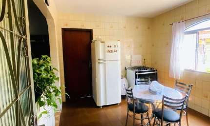 IMÓVEL COM PONTO COMERCIAL - BALNEÁRIO M. PONTE Casa de Rua com 4 Quarto(s) e 4 banheiro(s) à Venda, 360 por R$ 1.100.000 no setor Jardim Balneário Meia Ponte VN27163