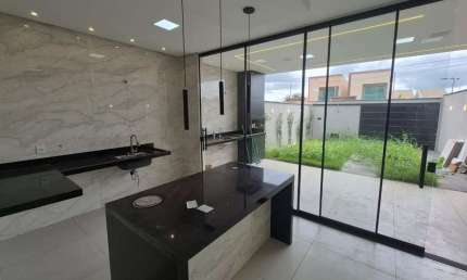 CASA NOVA - APARECIDA DE GOIANIA Casa de Rua com 3 Quarto(s) e 2 banheiro(s) à Venda, 180 por R$ 420.000 no setor Jardim Esplanada VN27555