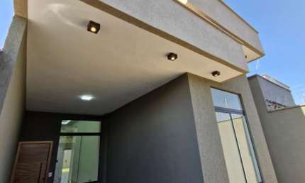 Casa à Venda em Aparecida de Goiânia: 3 Suítes, Área Gourmet e Quintal no Bairro Cardoso Casa de Rua com 3 Quarto(s) e 4 banheiro(s) à Venda, 120 por R$ 490.000 no setor Cardoso Continuaçao IN23992