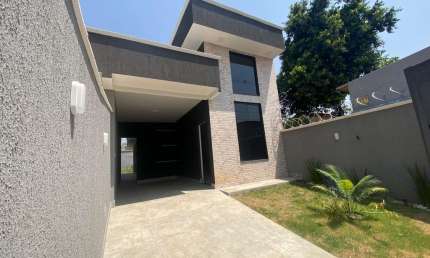 Casa à venda 3 quartos (1 suíte), 2 banheiros, 2 vagas, 94 m² por R$ 380.000,00 - Jardim Cristalino, Aparecida de Goiânia. Casa de Rua com 3 Quarto(s) e 2 banheiro(s) à Venda, 94.63 por R$ 380.000 no 