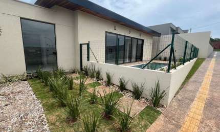 Jardins Capri  Casa em Condomínio com 3 Quarto(s) e 4 banheiro(s) à Venda, 200 por R$ 1.590.000 no setor Jardins Capri AX24899