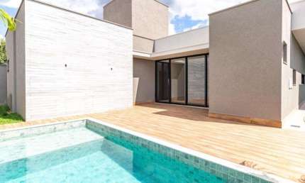 Portal do Sol Green  Casa em Condomínio com 4 Quarto(s) e 5 banheiro(s) à Venda, 253 por R$ 2.400.000 no setor Residencial Goiânia Golfe Clube AX25217