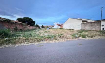 LOTE NA VILA DELFIORE Lote à Venda, 360 por R$ 100.000 no setor Villa Deifiore ST28057