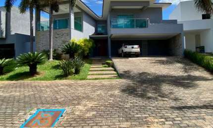 oportunidade sobrado a venda  Casa em Condomínio com 5 Quarto(s) e 4 banheiro(s) à Venda, 486 por R$ 2.600.000 no setor Residencial Anaville AD28093