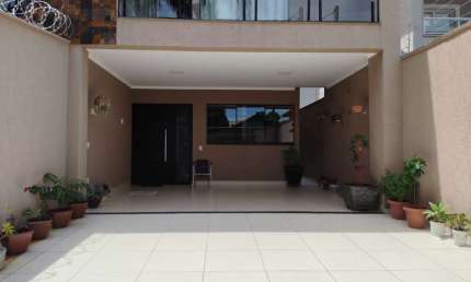 Sobrado no Setor Jaó Sobrado com 4 Quarto(s) e 6 banheiro(s) à Venda, 262 por R$ 950.000 no setor Setor Jaó AD28245
