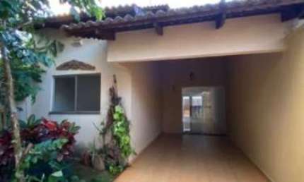 Casa 3/4 Alice Barbosa Casa de Rua com 3 Quarto(s) e 2 banheiro(s) à Venda, 99.44 por R$ 360.000 no setor Residencial Alice Barbosa AD28183