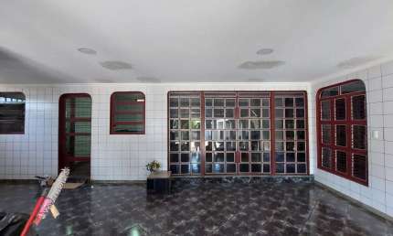 Sobrado 4 Quartos Balneário Meia Ponte Casa de Rua com 3 Quarto(s) e 3 banheiro(s) à Venda, 309 por R$ 550.000 no setor Jardim Balneário Meia Ponte AD28116