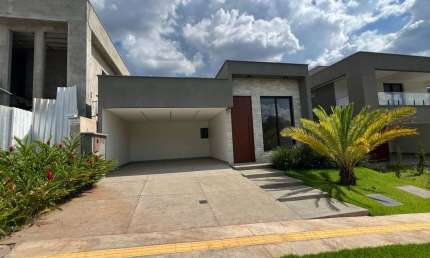 Casa Térrea  - Jardins Barcelona Casa em Condomínio com 3 Quarto(s) e 4 banheiro(s) à Venda, 157.69 por R$ 1.250.000 no setor Jardins Barcelona FL27649