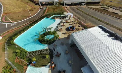 Lote a Venda  Lote à Venda, 301 por R$ 360.000 no setor Centro IN28784