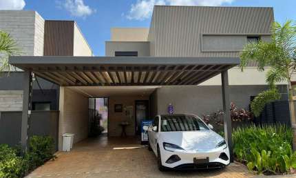 Casa a Venda  Casa em Condomínio com 4 Quarto(s) e 4 banheiro(s) à Venda, 150 por R$ 1.620.000 no setor Setor Central IN28783