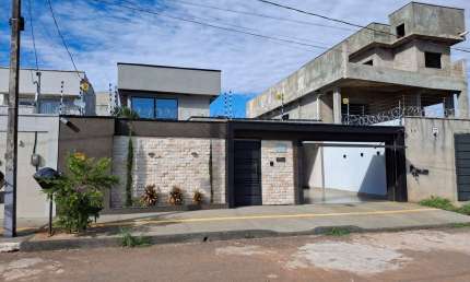 VENDA CASA TÉRREA COM 03 SUÍTES PLENAS NO SETOR TRÊS MARIAS GOIÂNIA GO Casa de Rua com 3 Quarto(s) e 4 banheiro(s) à Venda, 185.39 por R$ 1.400.000 no setor Setor Tres Marias VN29243