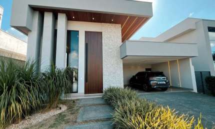 Casa Portal do Sol Green Casa em Condomínio com 4 Quarto(s) e 6 banheiro(s) à Venda, 218 por R$ 2.300.000 no setor Portal do Sol Green FL29094