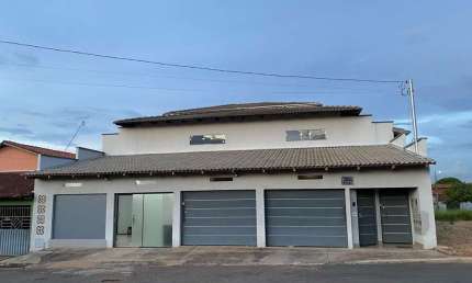 Lindo sobrado Pq. Santa Rita Sobrado com 3 Quarto(s) e 4 banheiro(s) à Venda, 750 por R$ 1.800.000 no setor Parque Santa Rita TA29357