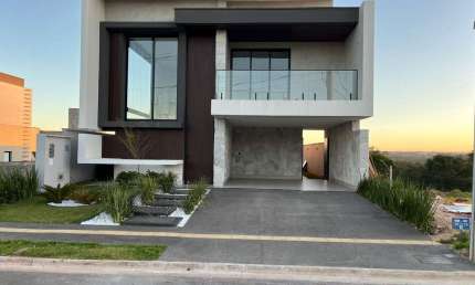 Sobrado no Jardins Capri em Senador Canedo. Sobrado com 4 Quarto(s) e 5 banheiro(s) à Venda, 232 por R$ 1.799.000 no setor Jardins Capri AV29394