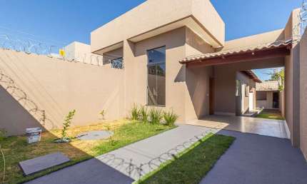 Casa 3 quartos com suíte churrasqueira porcelanato quintal Casa de Rua com 3 Quarto(s) e 2 banheiro(s) à Venda, 102 por R$ 359.900 no setor Vila Oliveira IN29509