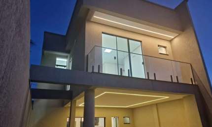 Sobrado - Jardim Marines Sobrado com 3 Quarto(s) e 2 banheiro(s) à Venda, 127 por R$ 650.000 no setor Jardim Maria Inês AD30269