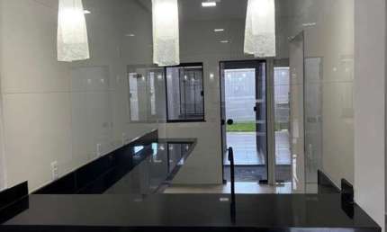 CASA DE RUA  Casa de Rua com 3 Quarto(s) e 2 banheiro(s) à Venda, 180 por R$ 690.000 no setor Jardim Balneario Meia Ponte VN30305
