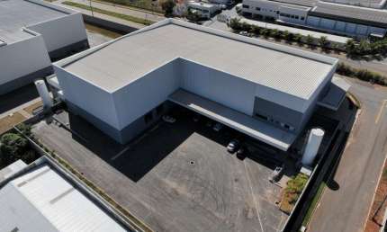 GALPÃO NO CENTRRO COMERCIAL DE SENADOR CANEDO Casa em Condomínio com 1 Quarto(s) e 3 banheiro(s) à Venda, 3661.37 por R$ 13.000.000 no setor POLO INDUSTRIAL NOVA CANAÃ AD18162