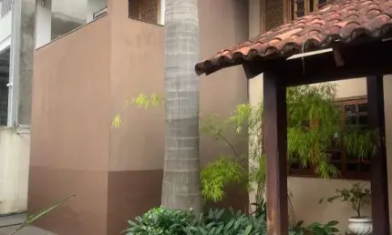Casa Comercial st. Marista Casa de Rua com 4 Quarto(s) e 5 banheiro(s) à Venda, 544 por R$ 6.850.000 no setor Setor Marista ST28748