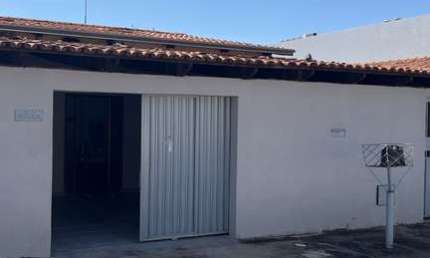 CASA GARAVELO COM BARRACÃO  Casa de Rua com 3 Quarto(s) e 2 banheiro(s) à Venda, 153.5 por R$ 500.000 no setor Setor Garavelo IN30222