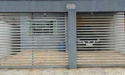 PARQUE DAS FLORES Casa de Rua com 3 Quarto(s) e 4 banheiro(s) à Venda, 121.53 por R$ 550.000 no setor Residencial Maria Lourenca AD30427