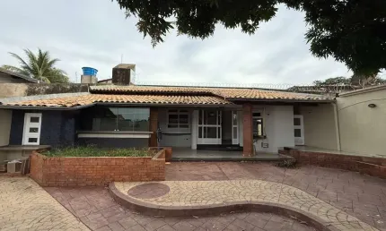 Casa Marechal Rondon Casa de Rua com 5 Quarto(s) e 4 banheiro(s) à Venda, 250 por R$ 650.000 no setor Setor Marechal Rondon AD30460