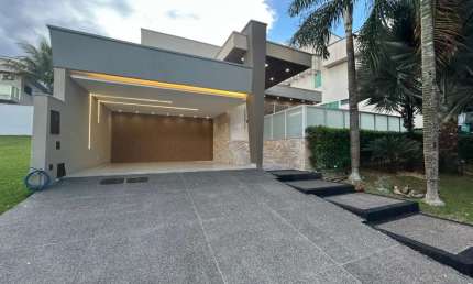 Casa Térrea - CONDOMÍNIO DO LAGO Casa em Condomínio com 4 Quarto(s) e 5 banheiro(s) à Venda, 207 por R$ 2.590.000 no setor Condomínio do Lago 1ª Etapa ST30551