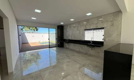 CASA LARANJEIRA  Casa de Rua com 3 Quarto(s) e 4 banheiro(s) à Venda, 161.16 por R$ 650.000 no setor Residencial Laranjeiras ST30408