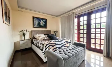 Sobrado Comercial e Residencial com Renda  Sobrado com 4 Quarto(s) e 1 banheiro(s) à Venda, 670 por R$ 1.350.000 no setor Jardim Planalto  VN25408