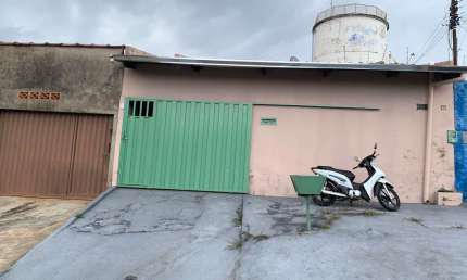 Casa à Venda no Conjunto Vera Cruz – Ótima Localização em Aparecida de Goiânia Casa de Rua com 1 Quarto(s) e 1 banheiro(s) à Venda, 76 por R$ 190.000 no setor Cidade Vera Cruz IN30465