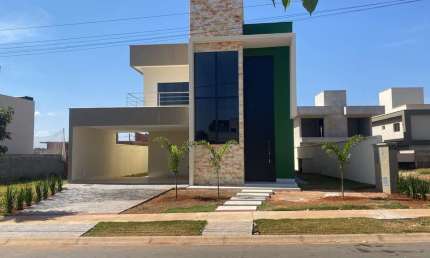SOBRADO ALTO PADRÃO CONDOMÍNIO PARQVILLE JACARANDÁ Casa em Condomínio com 4 Quarto(s) e 5 banheiro(s) à Venda, 340 por R$ 1.650.000 no setor Mansões Paraíso IN31153