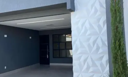Casa Térrea com Pé direito duplo Casa de Rua com 3 Quarto(s) e 4 banheiro(s) à Venda, 157 por R$ 890.000 no setor Setor Sudoeste TA31289