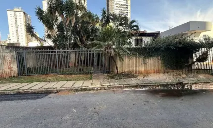 Sobrado residencial ou comercial - Setor Bueno !!!! Sobrado com 5 Quarto(s) e 2 banheiro(s) à Venda, 1107 por R$ 2.550.000 no setor Setor Bueno AU31415