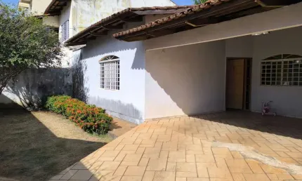 CASA A VENDA SETOR SUDOESTE - 4 QUARTOS - PISCINA  Casa de Rua com 4 Quarto(s) e 3 banheiro(s) à Venda, 176.17 por R$ 970.000 no setor Setor Sudoeste AD31308