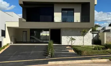 Sobrado Portal do Sol Garden Sobrado com 4 Quarto(s) e 6 banheiro(s) à Venda, 299.95 por R$ 2.850.000 no setor Residencial Goiânia Golfe Clube AD31422