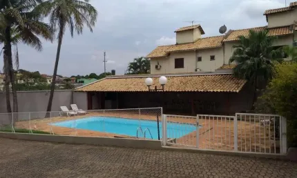 Sobrado Condominio Jardim America Casa em Condomínio com 4 Quarto(s) e 5 banheiro(s) à Venda, 220 por R$ 950.000 no setor Jardim América AD31272
