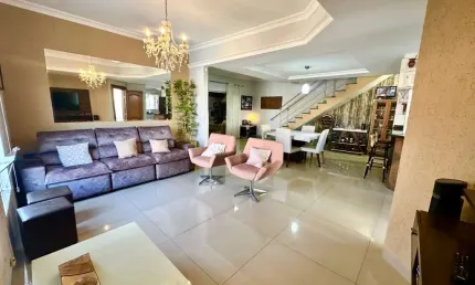 Sobrado Santa Genoveva  Casa de Rua com 2 Quarto(s) e 3 banheiro(s) à Venda, 397 por R$ 1.250.000 no setor Santa Genoveva TA31482