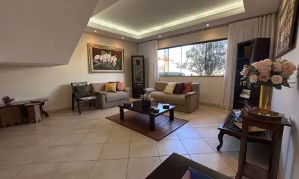Sobrado Jardins Madri Casa em Condomínio com 4 Quarto(s) e 5 banheiro(s) à Venda, 279 por R$ 2.200.000 no setor Jardins Madri AD31562